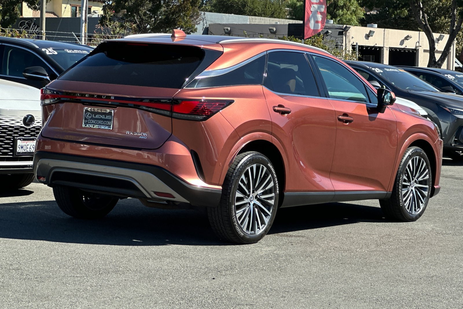 Certified 2023 Lexus RX 350 w/ Cold Area Package AWD/4WD image 4