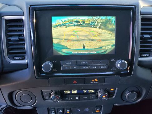 Used 2022 Nissan Frontier SV image 29