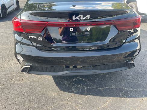 Used 2024 Kia Forte LX FWD image 2