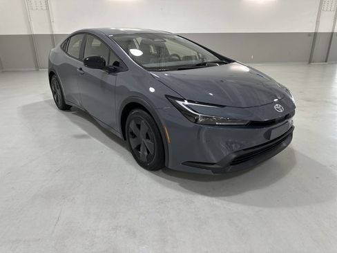 Used 2026 Toyota Prius LE image 4