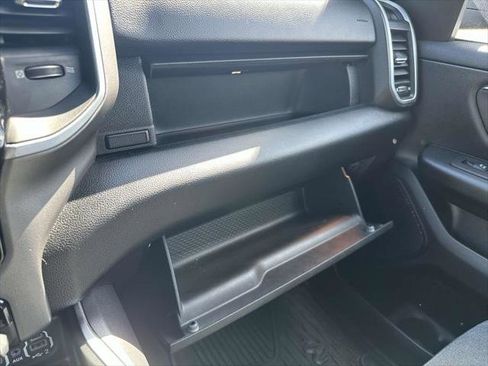 Used 2019 RAM 1500 Big Horn AWD/4WD image 33