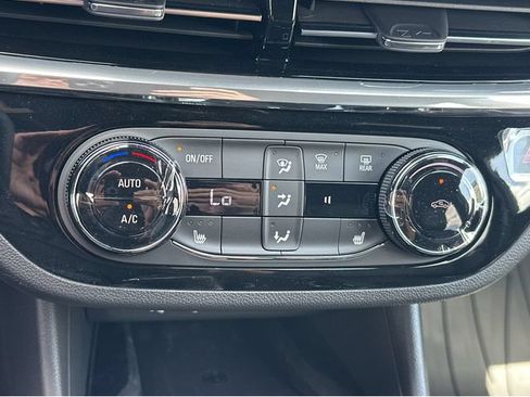 New 2026 Buick Envista Sport Touring w/ Convenience I Package FWD image 21