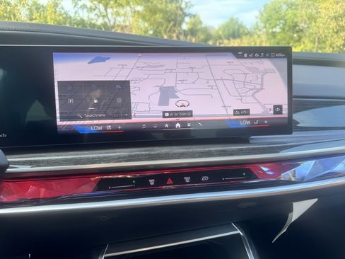 Used 2026 BMW 740i xDrive image 8