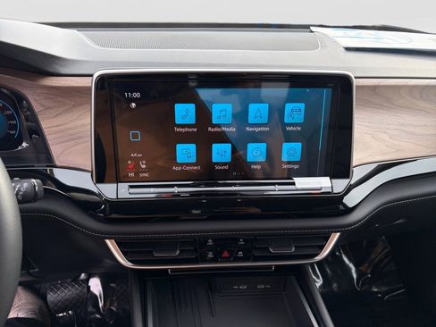 New 2026 Volkswagen Atlas SE image 15