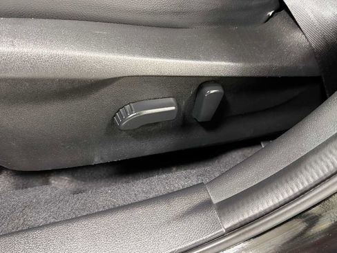 Used 2019 Subaru Crosstrek 2.0i Limited w/ Moonroof Package w/Navigation AWD/4WD image 14