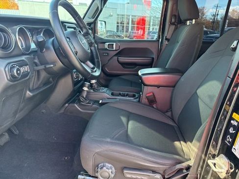 Used 2021 Jeep Wrangler Unlimited Sport image 24