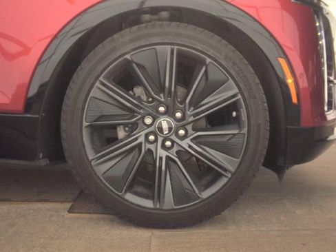 Used 2024 Cadillac Lyriq Sport AWD/4WD image 17