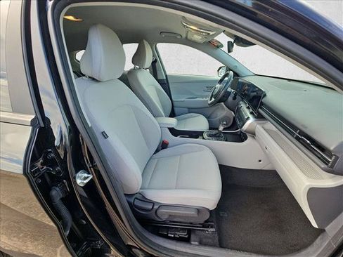 Used 2024 Hyundai Kona SEL AWD/4WD image 19