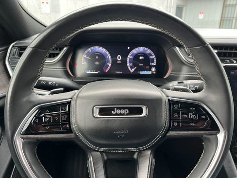 Used 2023 Jeep Grand Cherokee Overland w/ Luxury Tech Group IV image 23