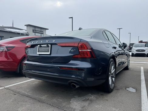 Used 2019 Volvo S60 T6 Momentum w/ Multimedia Package image 46