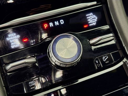 Used 2023 Jeep Grand Cherokee Overland image 19