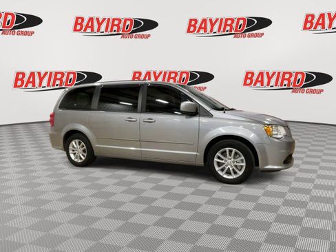 Used 2014 Dodge Grand Caravan SXT image 2