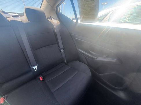 Used 2025 Nissan Altima 2.5 SV FWD image 34