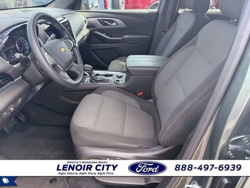 Used 2023 Chevrolet Traverse LT FWD image 10