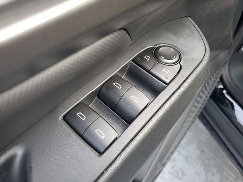 New 2026 Chevrolet Equinox EV LT image 19