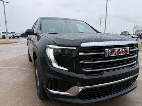 Certified 2025 GMC Acadia Elevation image 11