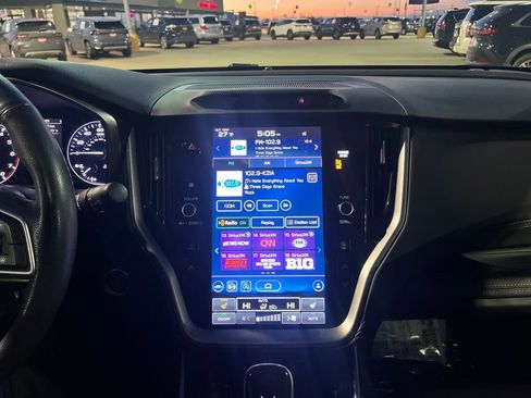 Used 2021 Subaru Outback Limited image 24