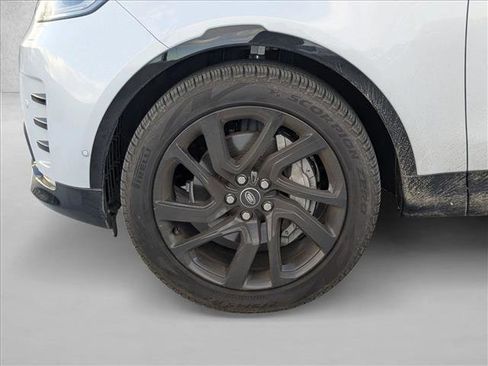 Used 2023 Land Rover Discovery S R-Dynamic image 19