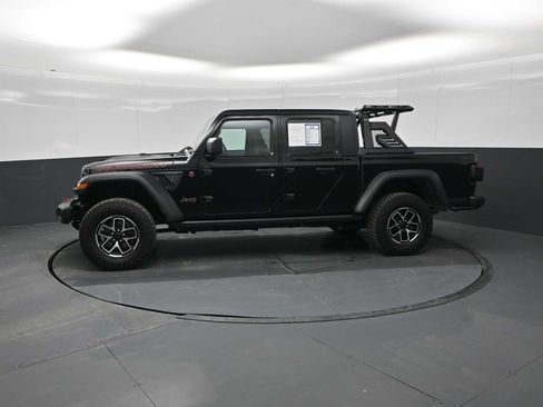 Used 2024 Jeep Gladiator Rubicon w/ Convenience Group image 9