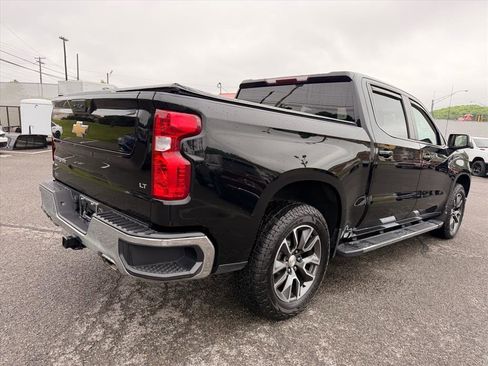 Used 2022 Chevrolet Silverado 1500 LT AWD/4WD image 7
