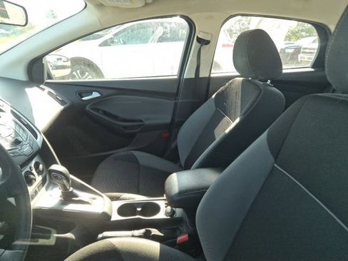 Used 2014 Ford Focus SE FWD image 10