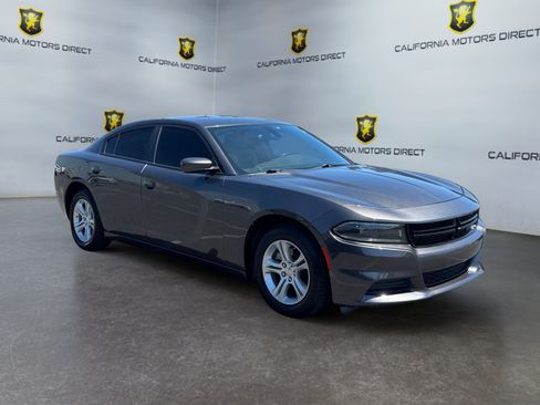 Used 2022 Dodge Charger SXT RWD image 7