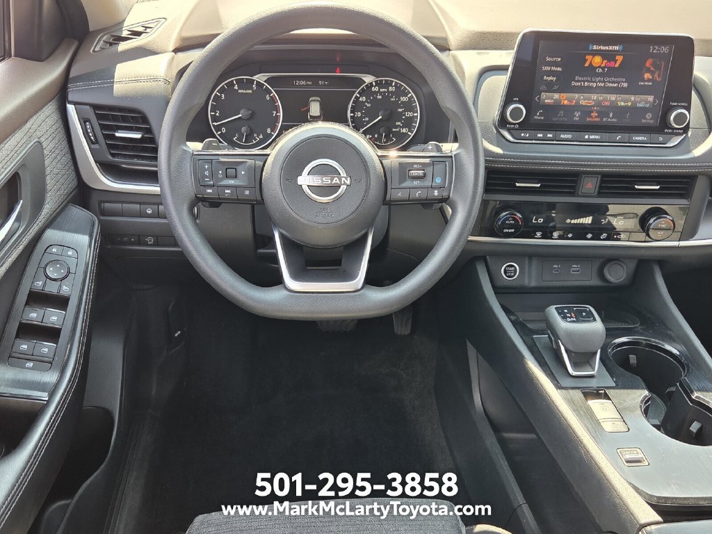 Used 2023 Nissan Rogue SV FWD image 11