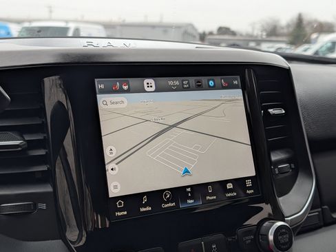 Used 2024 RAM 3500 Big Horn w/ Sport Appearance Package image 18