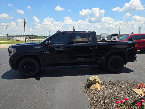 Used 2021 GMC Sierra 1500 Elevation w/ Preferred Package image 9