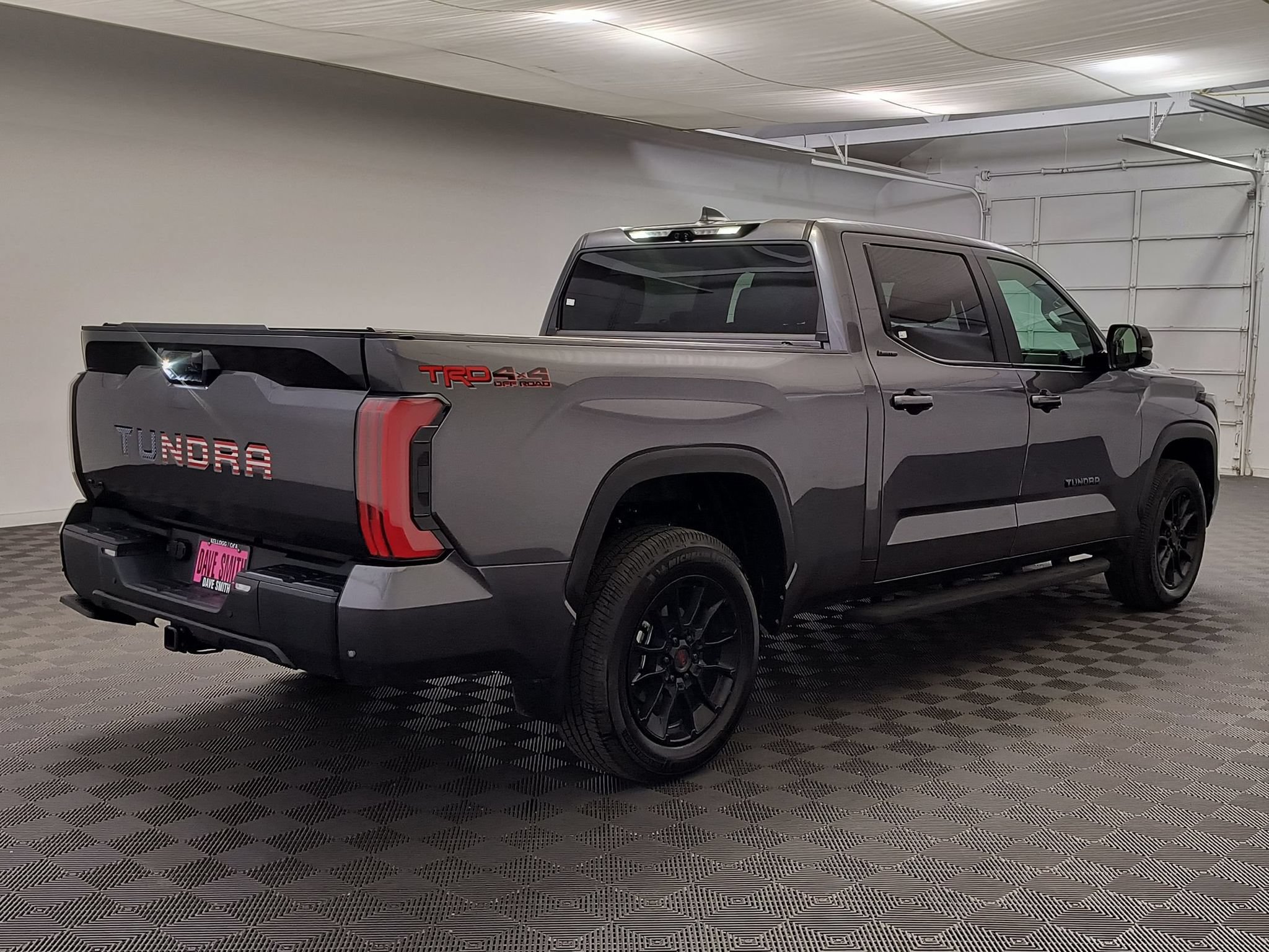 Used 2025 Toyota Tundra Limited w/ TRD Off-Road Package AWD/4WD image 8