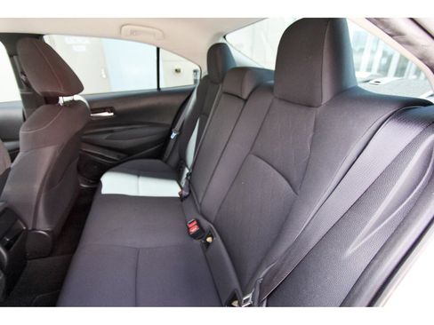 Used 2020 Toyota Corolla LE FWD image 13