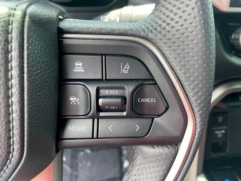 Used 2025 Toyota Tundra Limited AWD/4WD image 14