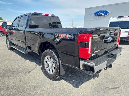 Used 2023 Ford F350 Lariat w/ Chrome Package AWD/4WD image 8