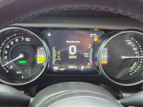 Used 2023 Jeep Wrangler Unlimited w/ Cold Weather Group AWD/4WD image 10