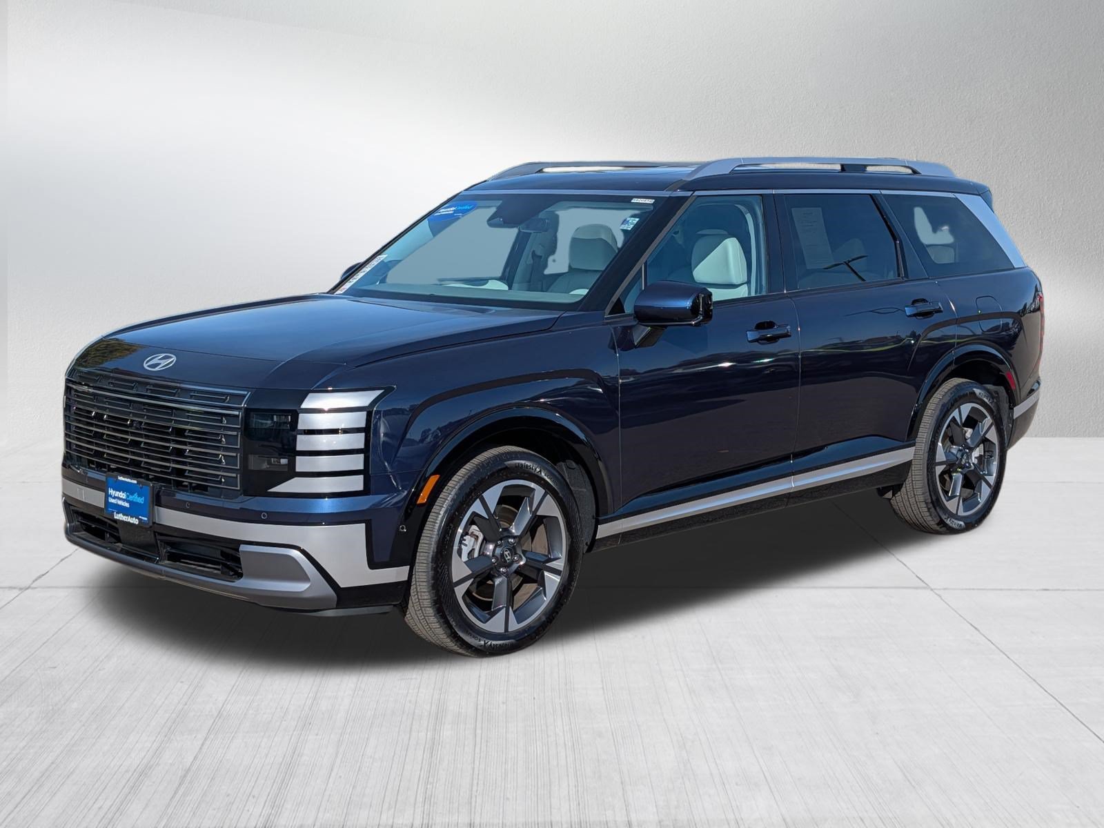 Used 2026 Hyundai Palisade Limited AWD/4WD image 3