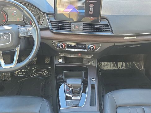 Used 2022 Audi Q5 2.0T Premium w/ Convenience Package image 22