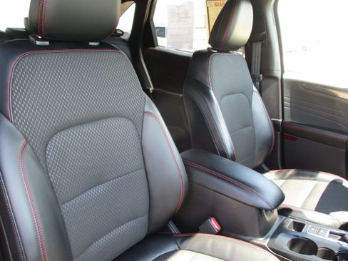 Used 2023 Ford Escape ST-Line w/ Tech Pack #1 AWD/4WD image 43