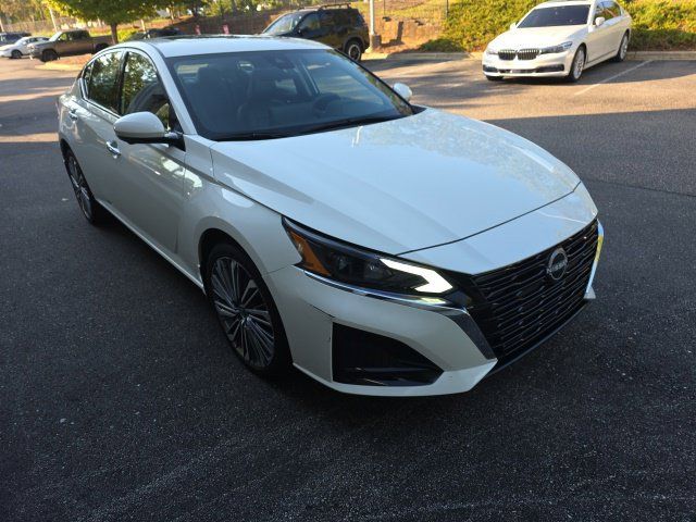 Used 2023 Nissan Altima 2.5 SL AWD/4WD image 22