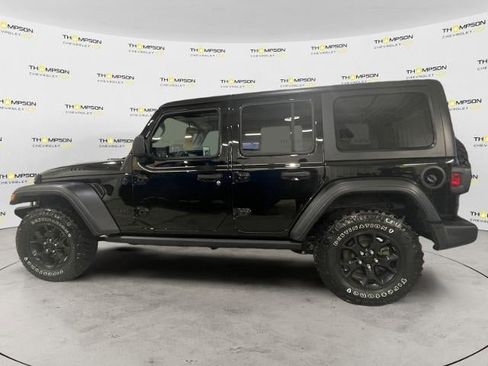 Used 2020 Jeep Wrangler Unlimited Sport AWD/4WD image 2