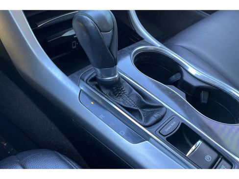 Used 2018 Acura TLX image 31