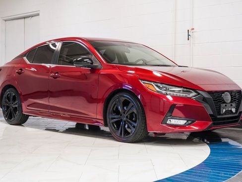 Used 2022 Nissan Sentra SR w/ SR Premium Package image 5