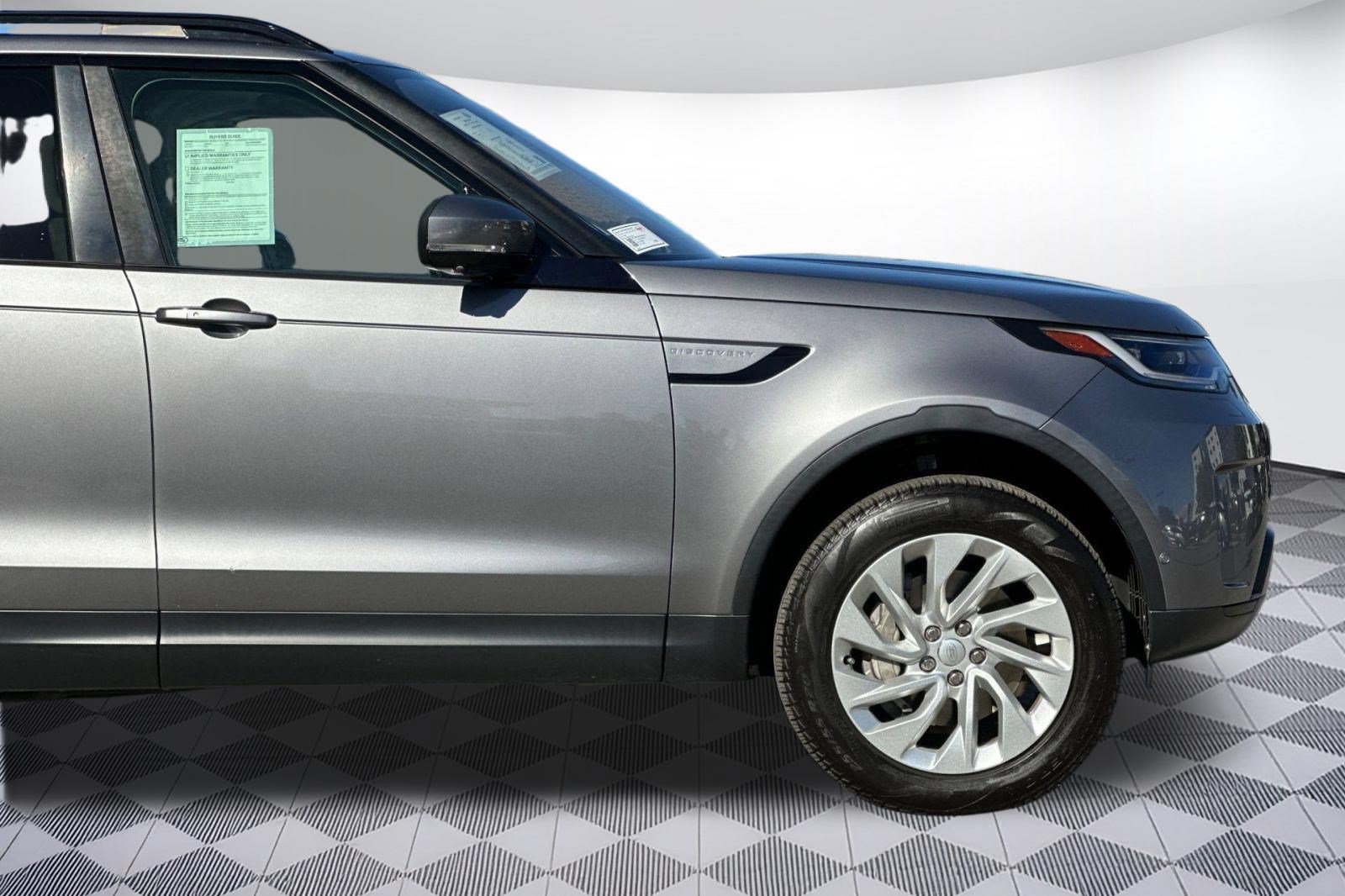 Used 2022 Land Rover Discovery S AWD/4WD image 37