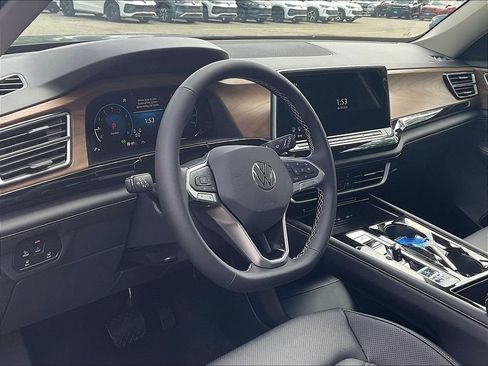 New 2026 Volkswagen Atlas SE AWD/4WD image 9