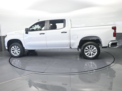 Used 2022 Chevrolet Silverado 1500 Custom RWD image 3