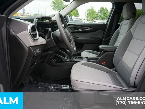 Used 2025 Chevrolet TrailBlazer LT FWD image 22