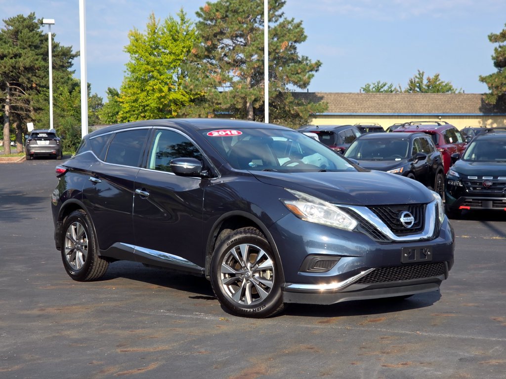 Used 2015 Nissan Murano S w/ Navigation Package FWD image 2