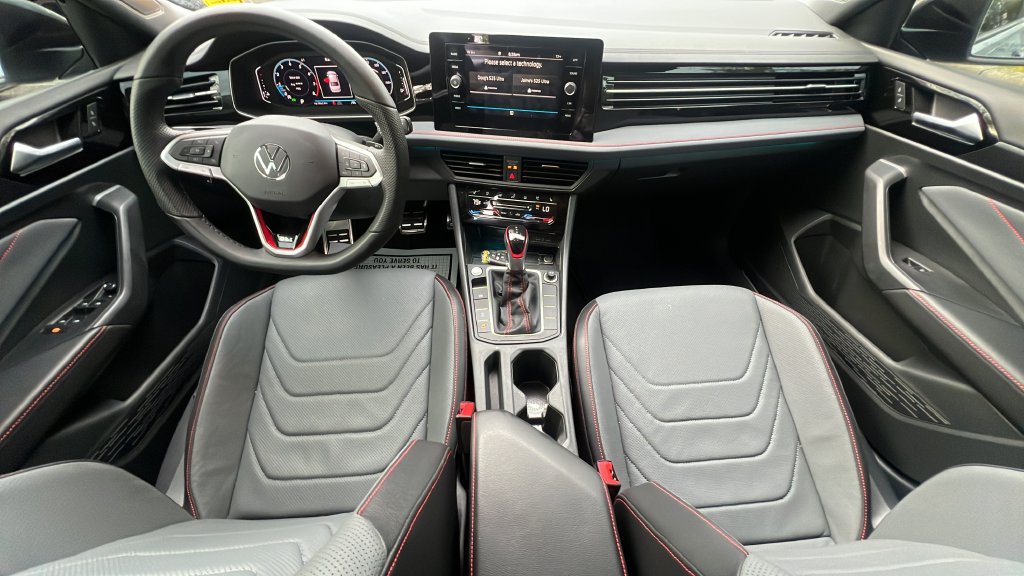 Used 2026 Volkswagen Jetta GLI Autobahn FWD image 10