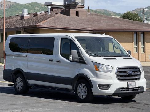 Used 2020 Ford Transit 150 XLT RWD image 3