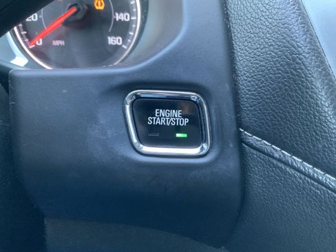 Used 2017 GMC Acadia SLT image 18