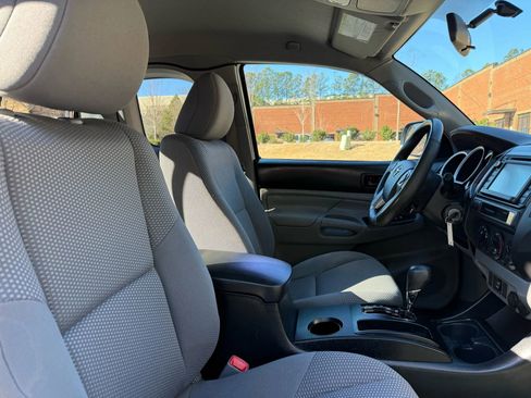 Used 2015 Toyota Tacoma 2WD Access Cab w/ Convenience Package image 24